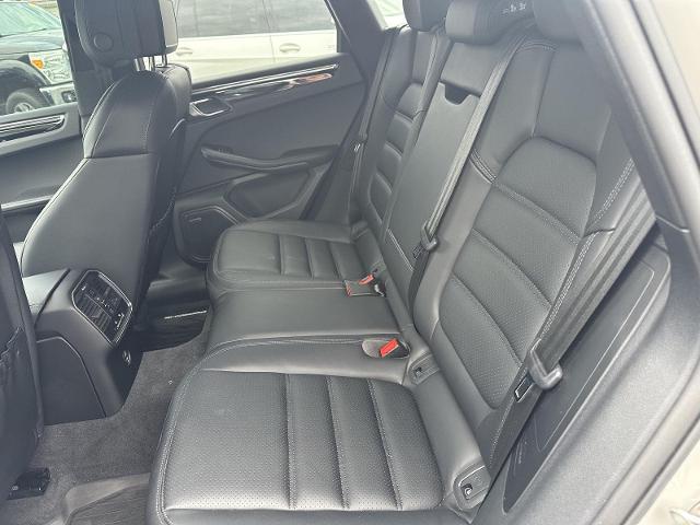 2025 Porsche Macan T