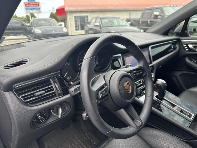 2025 Porsche Macan T
