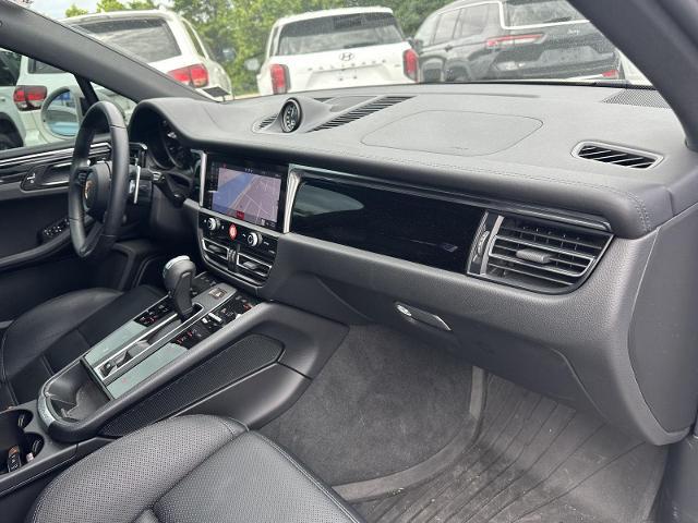 2025 Porsche Macan T