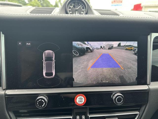 2025 Porsche Macan T