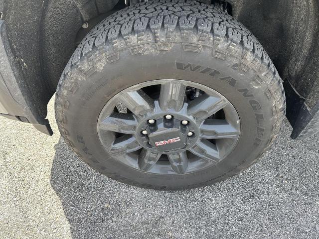 2026 GMC Sierra 2500HD Crew Cab, Standard Bed, AT4, 4WD