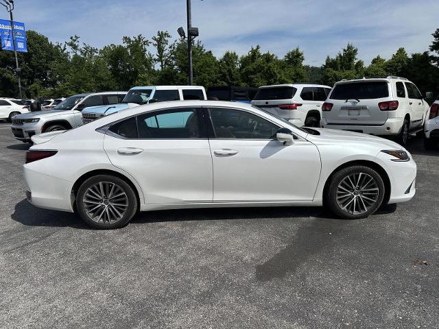 2022 Lexus ES 250 Luxury