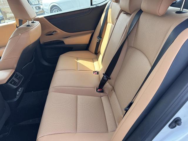 2022 Lexus ES 250 Luxury