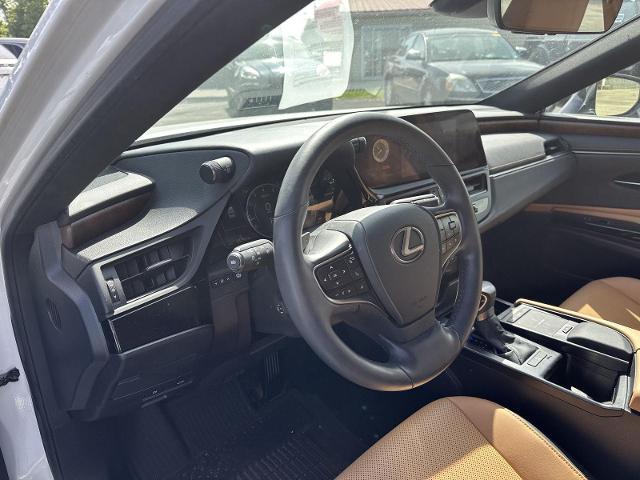 2022 Lexus ES 250 Luxury