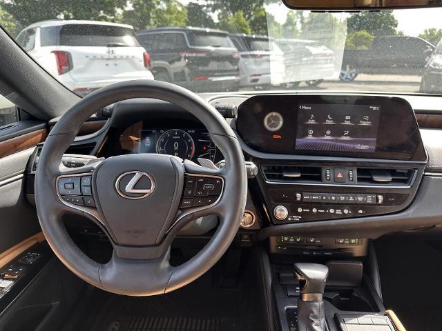 2022 Lexus ES 250 Luxury