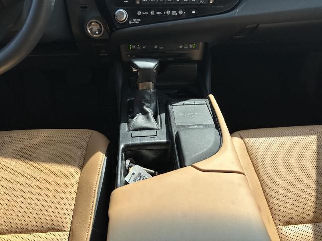 2022 Lexus ES 250 Luxury