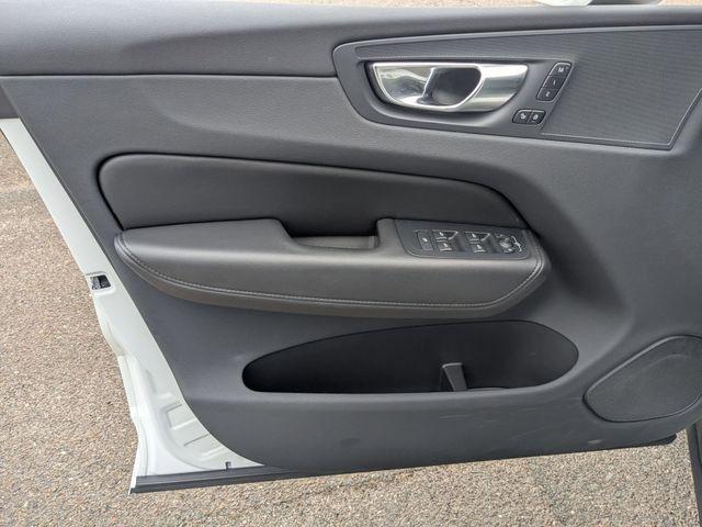2023 Volvo XC60 B5 Core