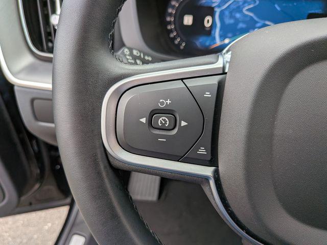 2025 Volvo XC60 B5 Core