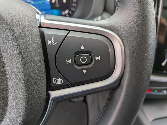 2025 Volvo XC60 B5 Core