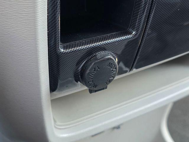 2014 Toyota Sienna SE 8 Passenger