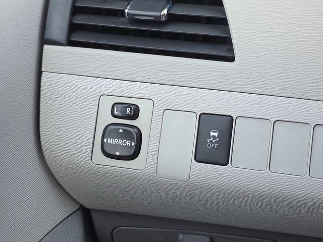 2014 Toyota Sienna SE 8 Passenger