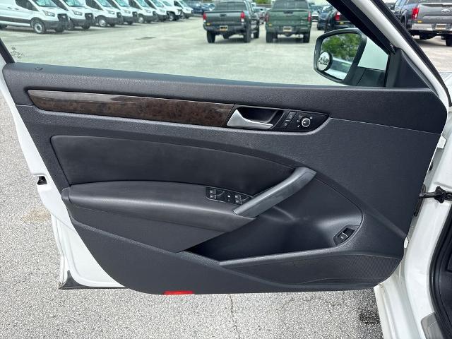 2014 Volkswagen Passat 1.8T SEL Premium
