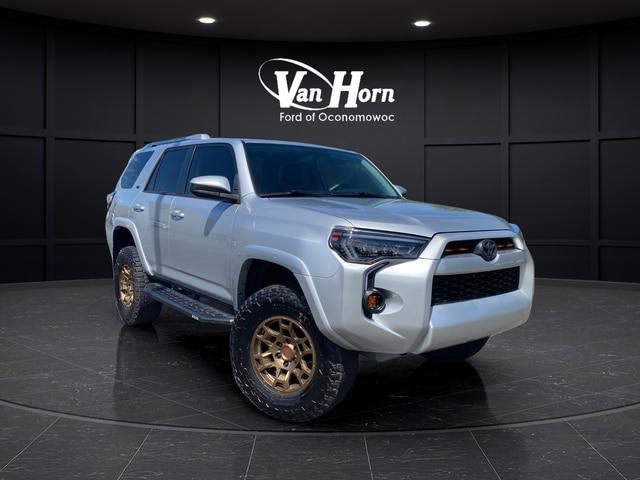 2018 Toyota 4Runner SR5 for sale in Oconomowoc, WI
