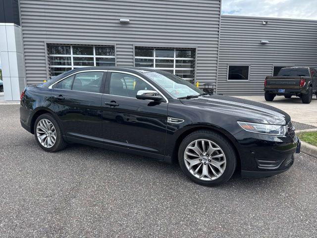 2017 Ford Taurus Limited