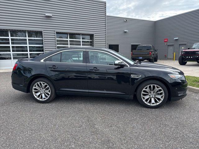 2017 Ford Taurus Limited