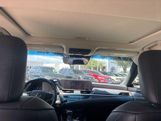 2020 Lexus ES 350 Unknown