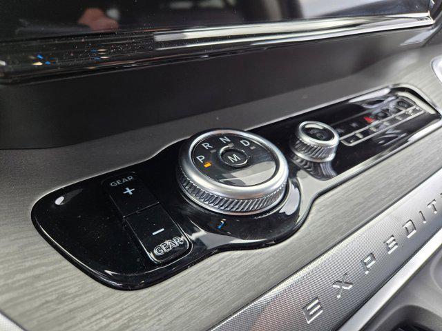 2025 Ford Expedition Platinum MAX