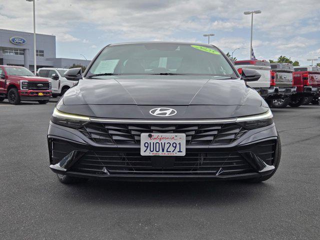2025 Hyundai Elantra Hybrid Limited