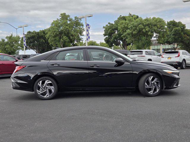 2025 Hyundai Elantra Hybrid Limited