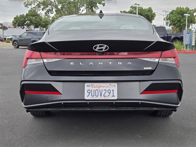 2025 Hyundai Elantra Hybrid Limited