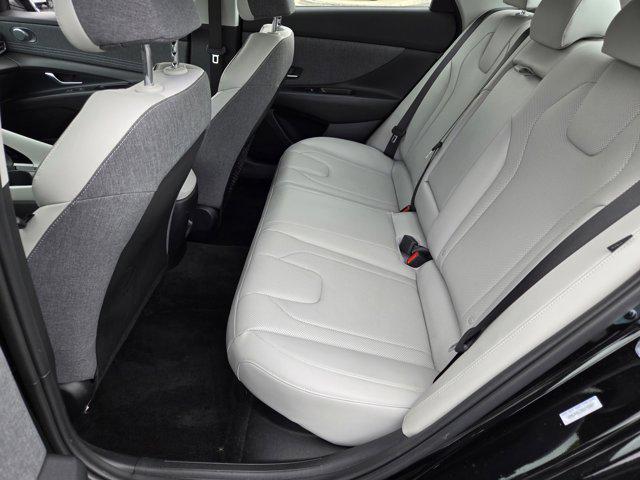 2025 Hyundai Elantra Hybrid Limited