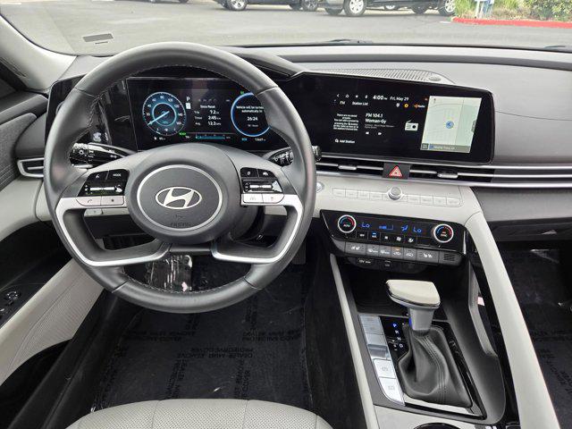 2025 Hyundai Elantra Hybrid Limited