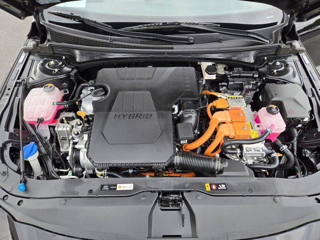 2025 Hyundai Elantra Hybrid Limited