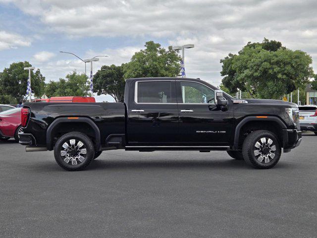 2024 GMC Sierra 2500HD 4WD Crew Cab Standard Bed Denali