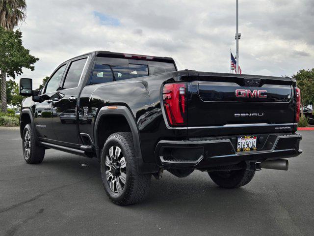 2024 GMC Sierra 2500HD 4WD Crew Cab Standard Bed Denali
