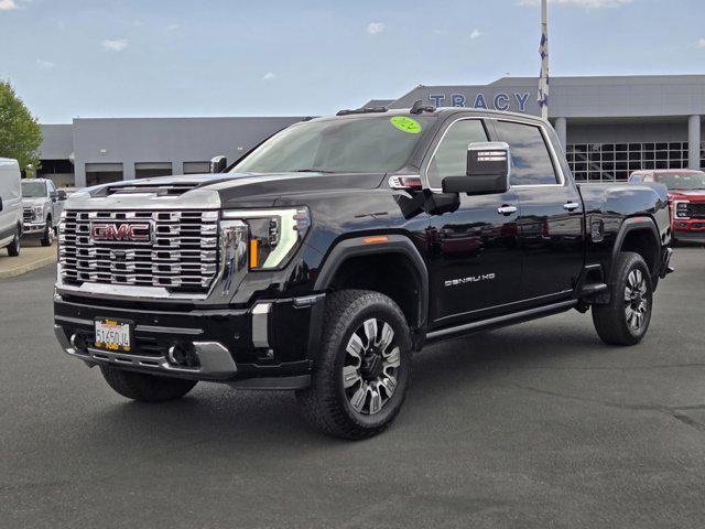2024 GMC Sierra 2500HD 4WD Crew Cab Standard Bed Denali