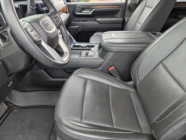 2024 GMC Sierra 2500HD 4WD Crew Cab Standard Bed Denali