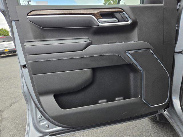 2025 GMC Sierra 1500 4WD Crew Cab Short Box Elevation with 3SB