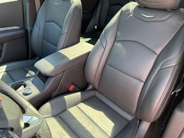 2024 Cadillac XT4 AWD Premium Luxury
