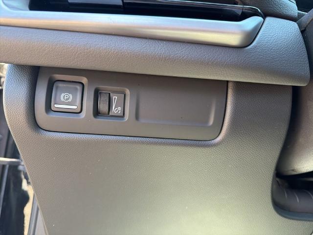 2024 Cadillac XT4 AWD Premium Luxury