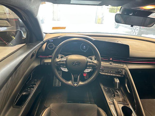 2023 Hyundai Elantra Base