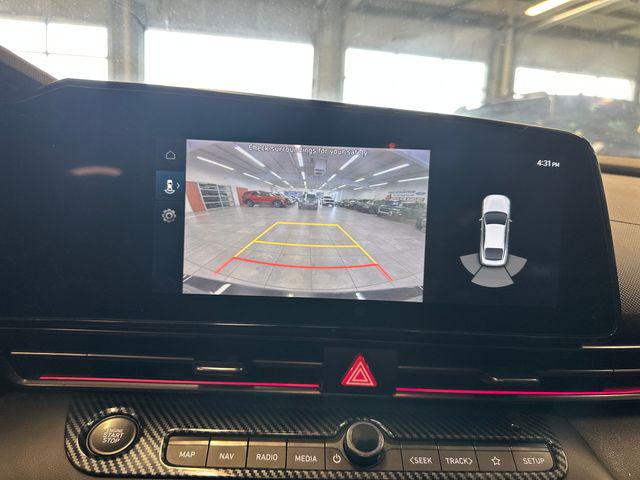 2023 Hyundai Elantra Base