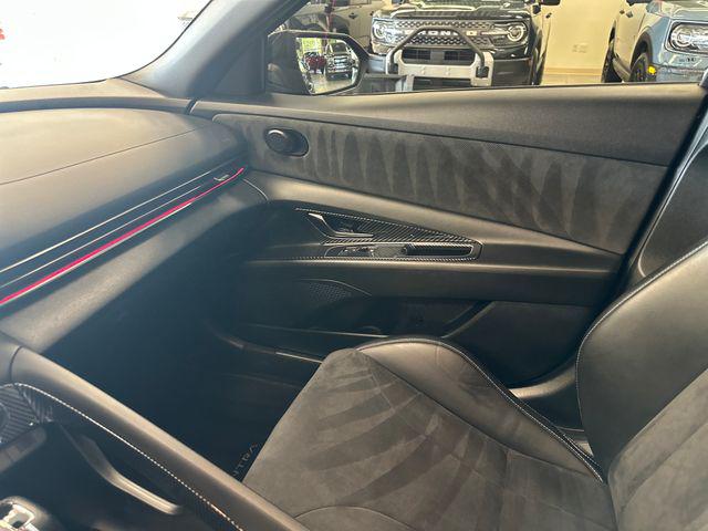 2023 Hyundai Elantra Base