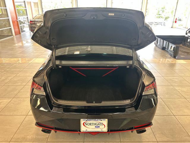 2023 Hyundai Elantra Base