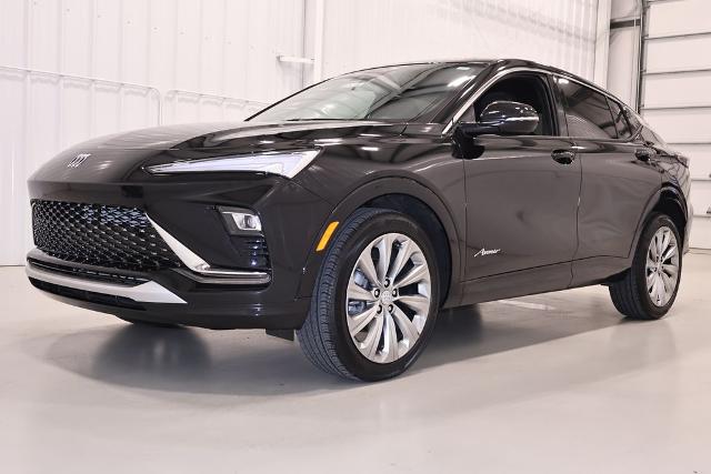 2025 Buick NV Avenir FWD