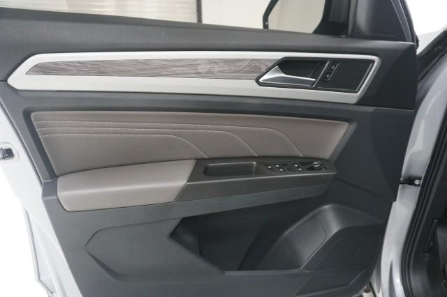 2022 Volkswagen Atlas Cross Sport 2.0T SE w/Technology