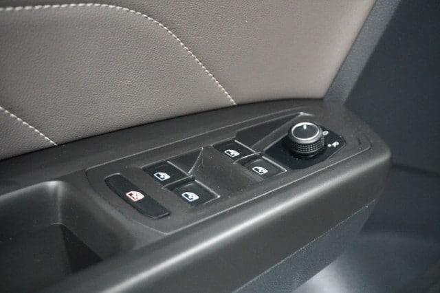 2022 Volkswagen Atlas Cross Sport 2.0T SE w/Technology
