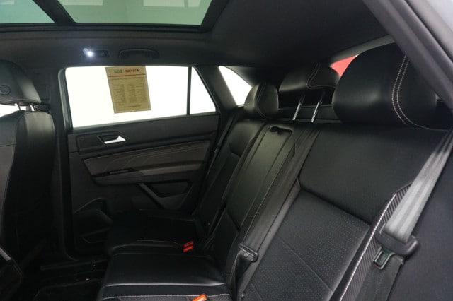 2022 Volkswagen Atlas Cross Sport 2.0T SE w/Technology