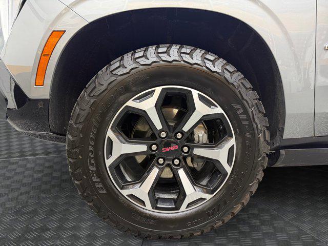2025 GMC Yukon XL 4WD AT4
