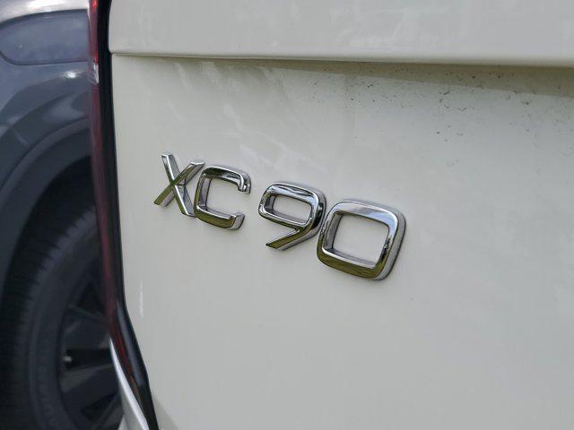 2025 Volvo XC90 Plug-In Hybrid T8 Ultra 7-Seater