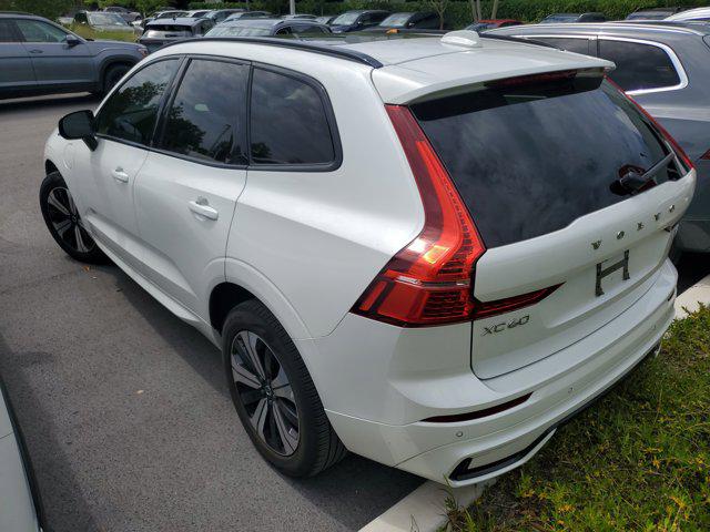 2024 Volvo XC60 Recharge T8 Core Dark Theme