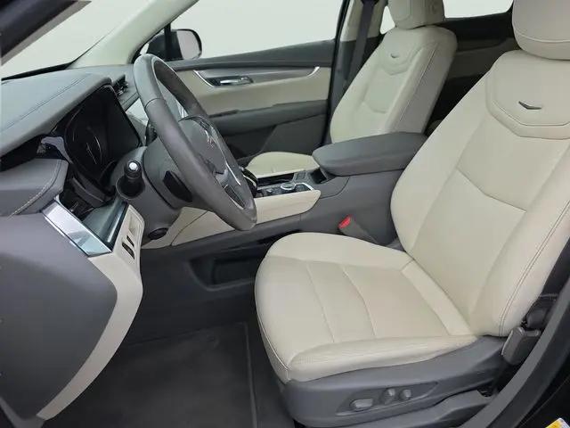 2022 Cadillac XT5 FWD Premium Luxury
