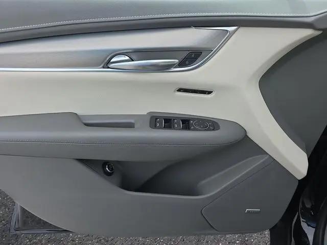 2022 Cadillac XT5 FWD Premium Luxury