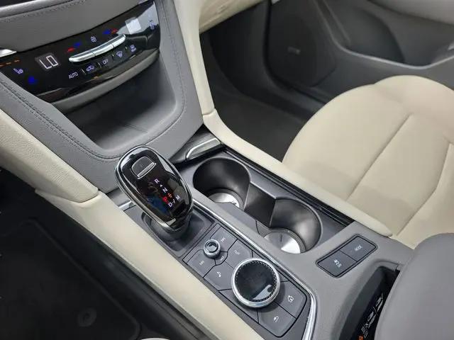 2022 Cadillac XT5 FWD Premium Luxury