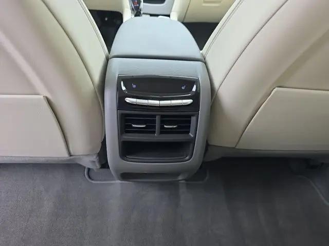 2022 Cadillac XT5 FWD Premium Luxury