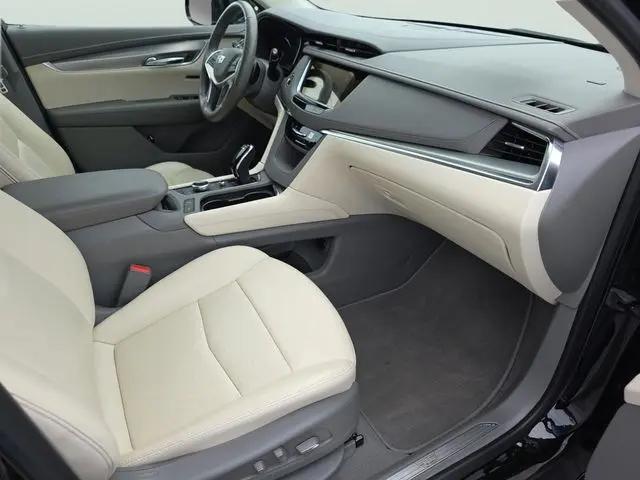 2022 Cadillac XT5 FWD Premium Luxury